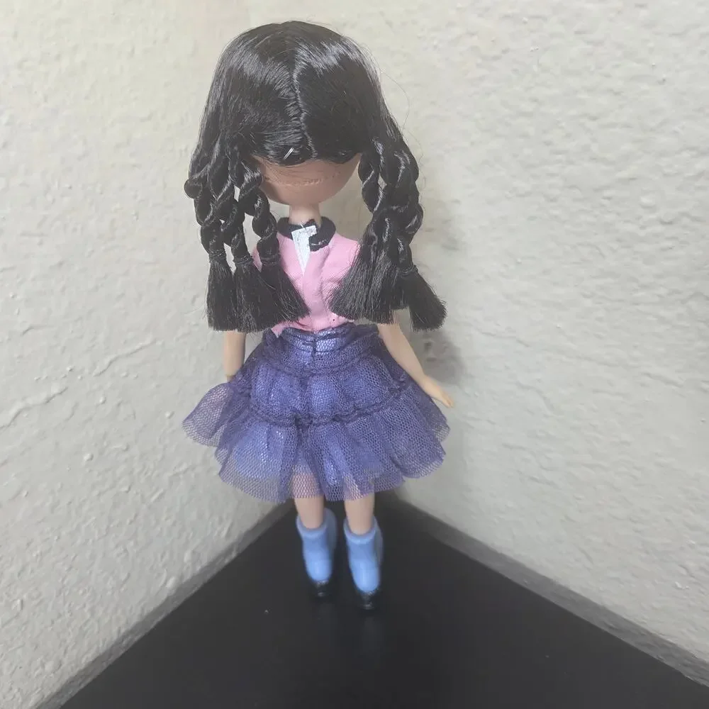 Vintage 2002 Bratz Strut It Jade Doll with Original Outfit + Boots